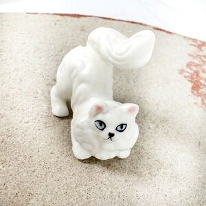 Vintage Miniature‎ White Persian Cat Figurine 1:12 Dollhouse Scale Porcelain Pet
